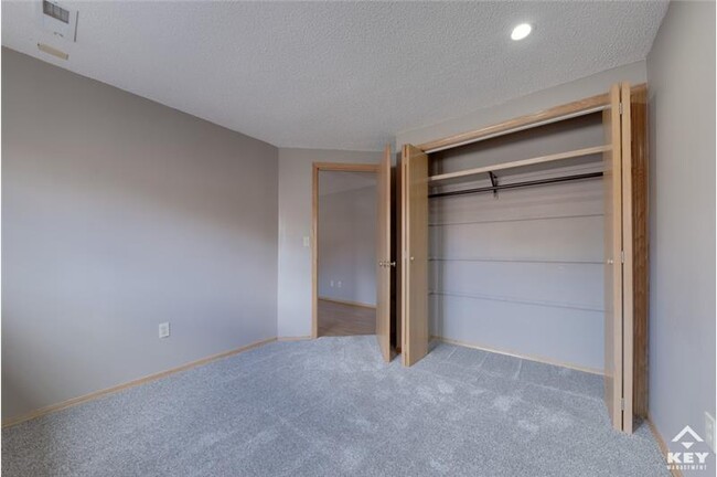 Building Photo - 11316 W Westport St