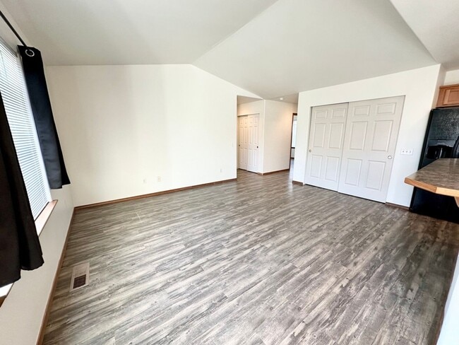 Building Photo - Charming 4-Bedroom Home with Large Fenced Yard and Modern Updates in Ellensburg