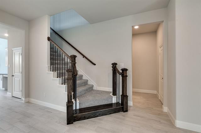 Building Photo - 6020 Marigold Dr