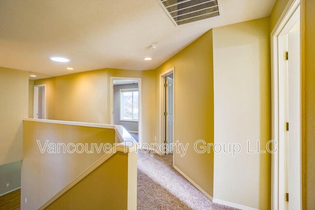 Building Photo - 2515 SE 173rd Pl