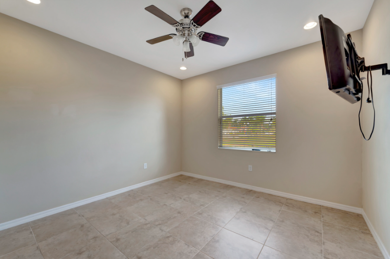 Building Photo - 27133 Ipswich Dr