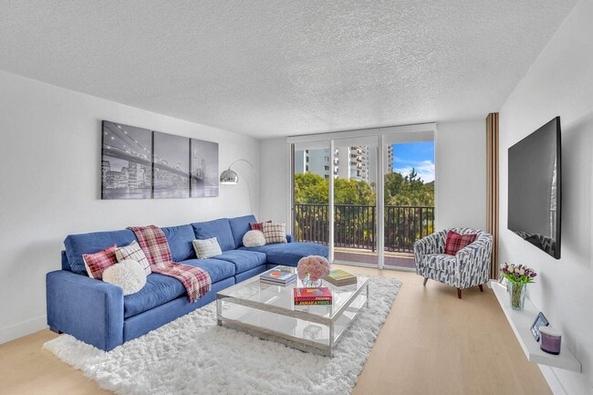 Building Photo - 2121 N Ocean Blvd