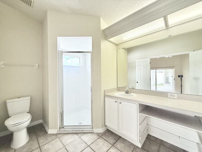 Building Photo - 27519 Sky Lake Cir