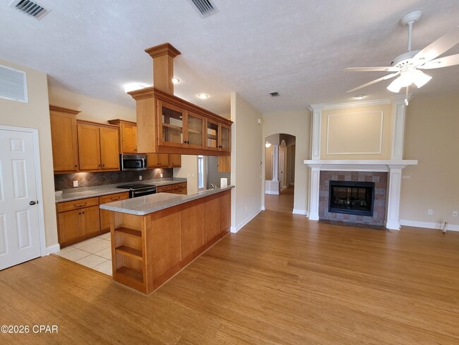 Building Photo - 103 Parkview Xing