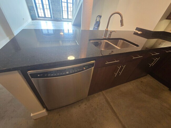 Building Photo - Welcome to Eagle and Phenix Condominiums!