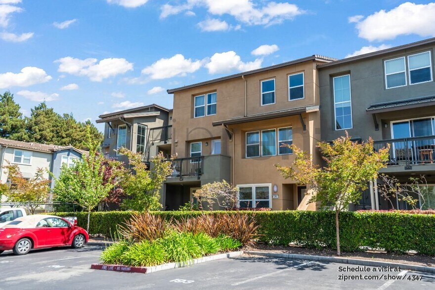 Building Photo - 960 Highland Terrace