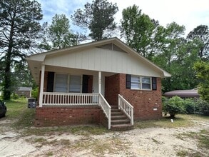 Building Photo - 1529 Charter Dr