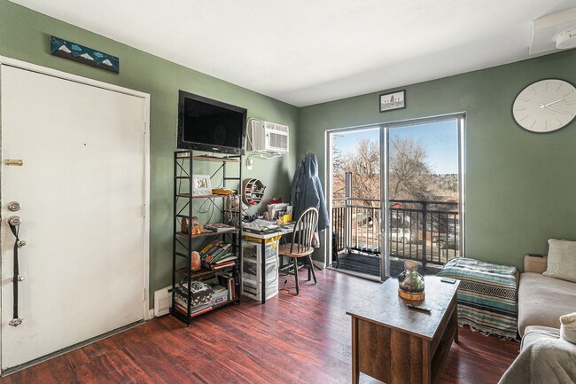 Primary Photo - Top-Floor Condo with Trail Access + Commun...