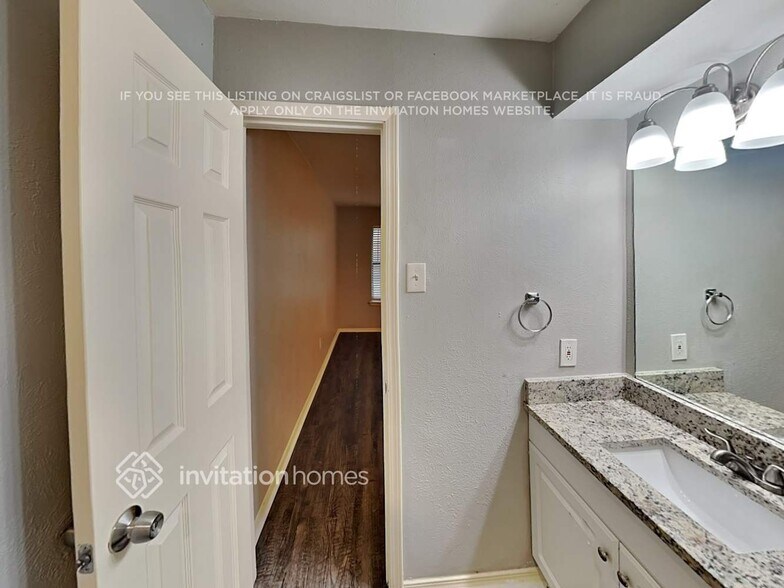 Building Photo - 3803 Double Oak Ln