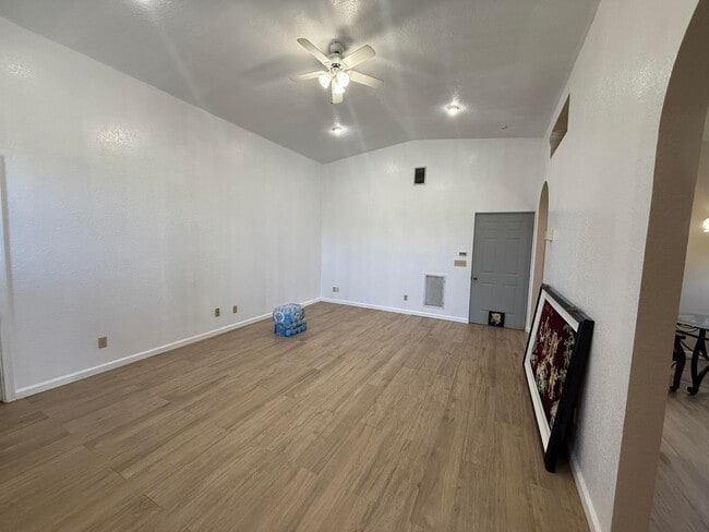 Building Photo - 5470 Colbright Rd