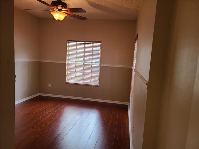 Building Photo - 4740 SW 12th Pl