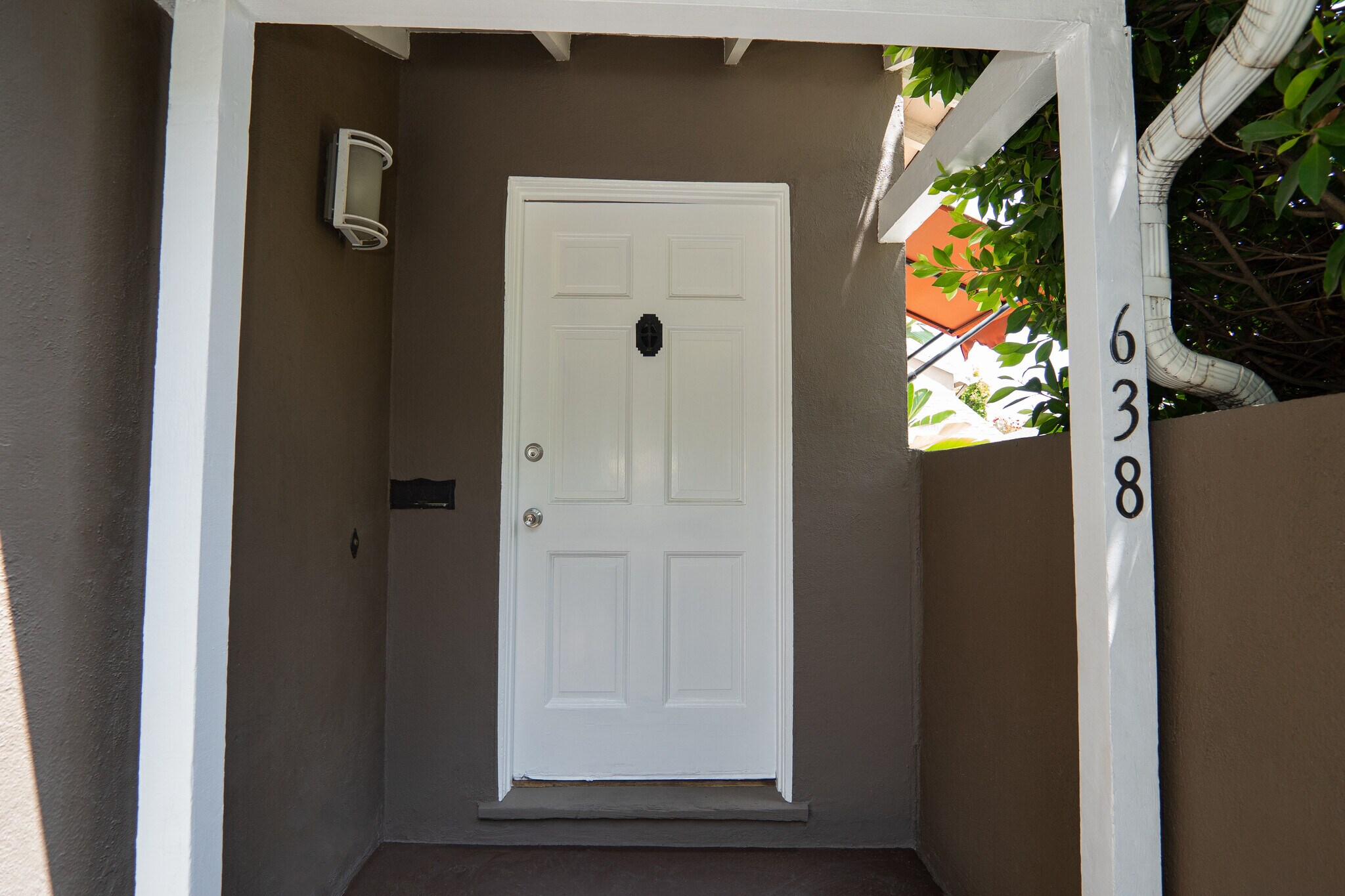 Building Photo - 638 N Gardner St