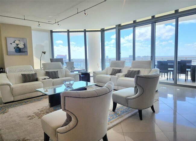 Building Photo - 3535 S Ocean Dr