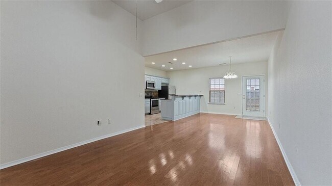 Building Photo - 3000 SW Windrift Ave