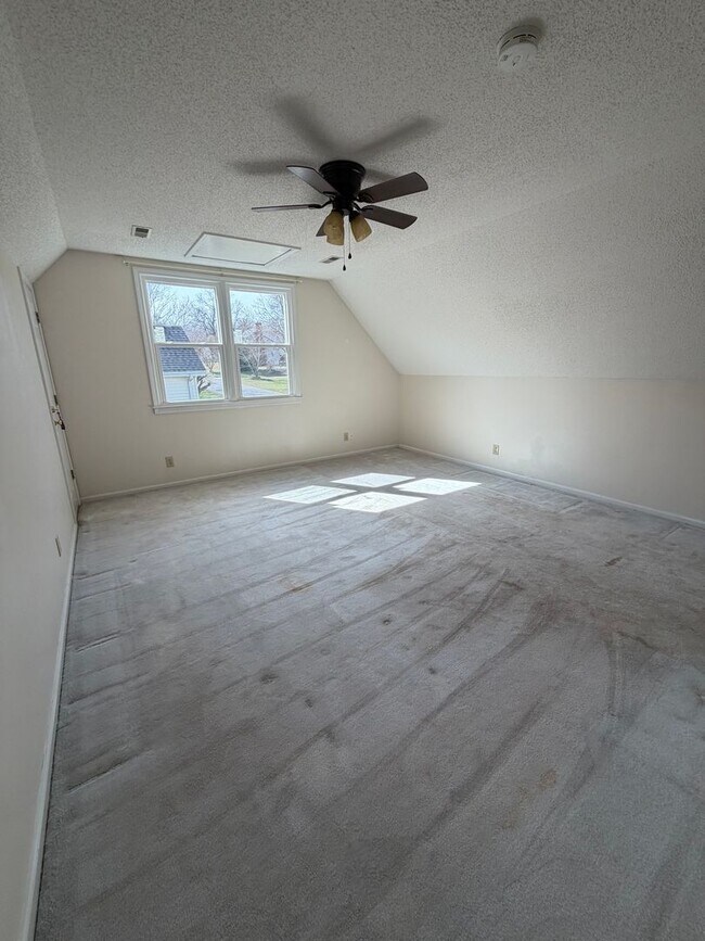 Building Photo - Prime Location in Half Mile Lake, Greenville, SC