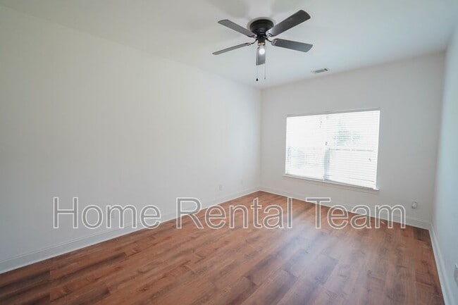 Building Photo - 75 Sailmaker Ln