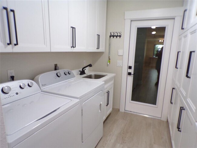 Building Photo - 510 Medici Ct