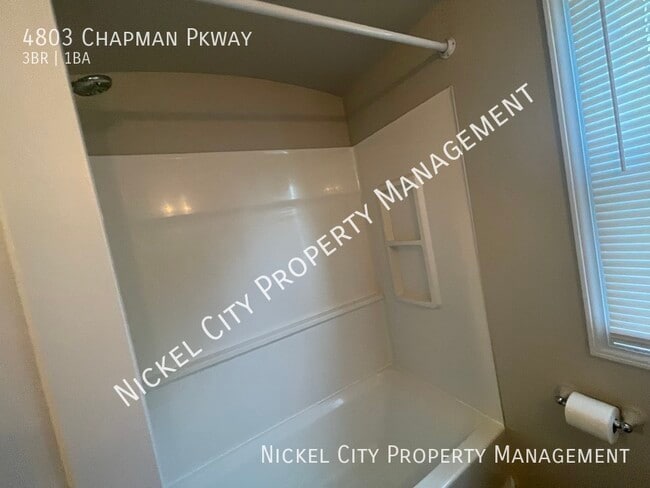 Building Photo - 4803 Chapman Pkwy