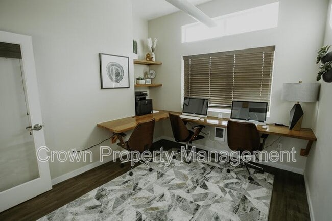 Building Photo - 32 Pheasant Run