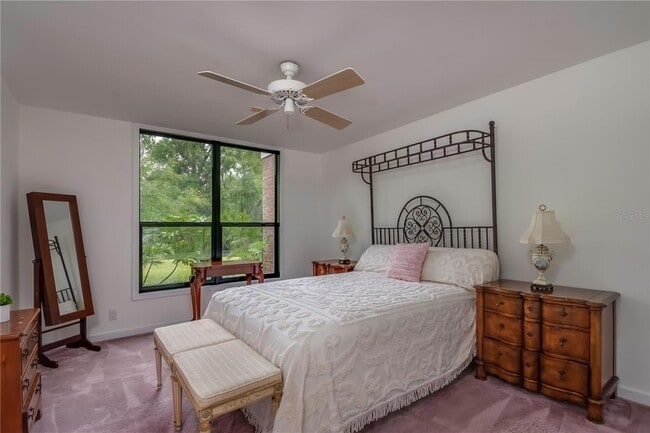 Building Photo - 5951 SW 21st Avenue Rd