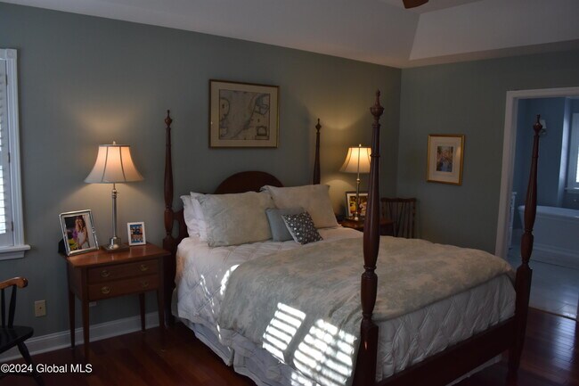 Building Photo - 63 Hearthstone Dr