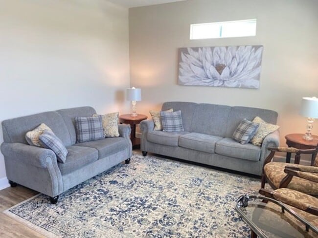 Building Photo - Beautiful 4 Bedroom Home in Amazing Wesley...