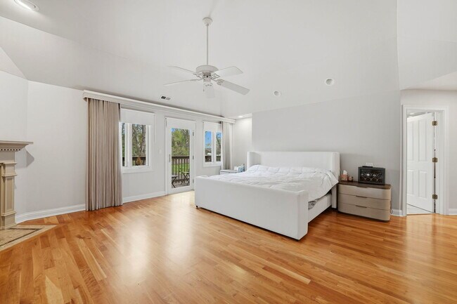 Building Photo - 2181 2nd St