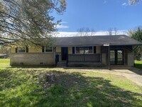 Building Photo - 3 Bed, 1.5 Bath | Charming Neighborhood | Close to Costco, Topgolf, and Shopping