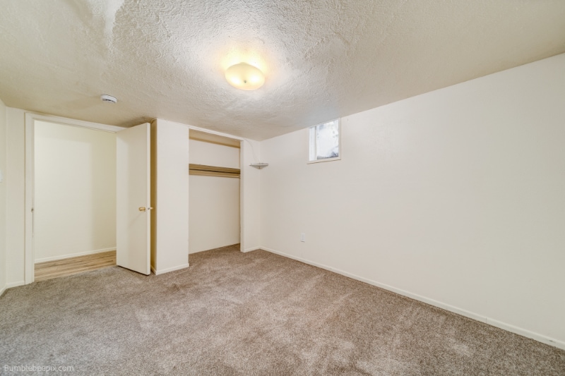 Building Photo - 101 E Miller Ave