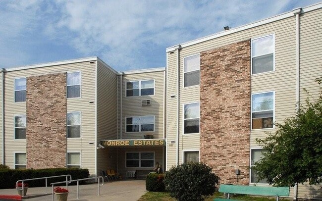 Primary Photo - 601 N Monroe St