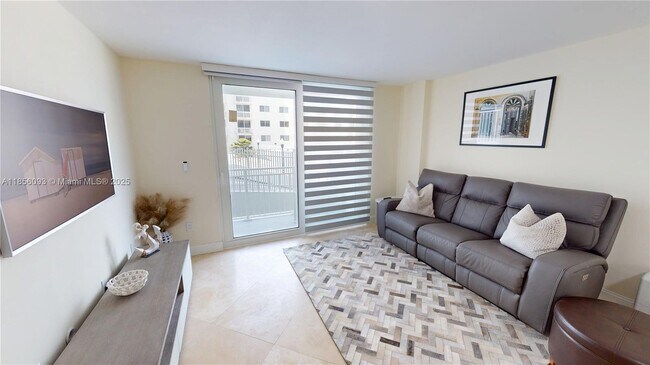 Building Photo - 345 Ocean Dr