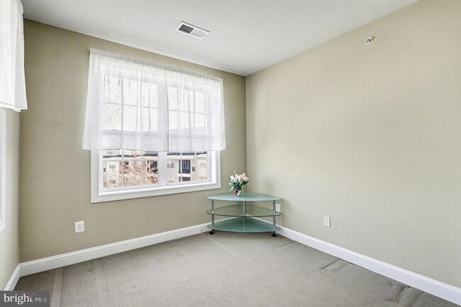 Building Photo - 2228 Merseyside Dr