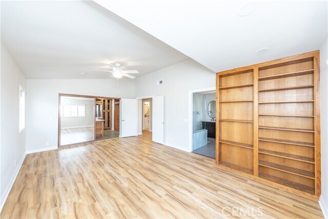 Building Photo - 1091 S Burlwood Dr