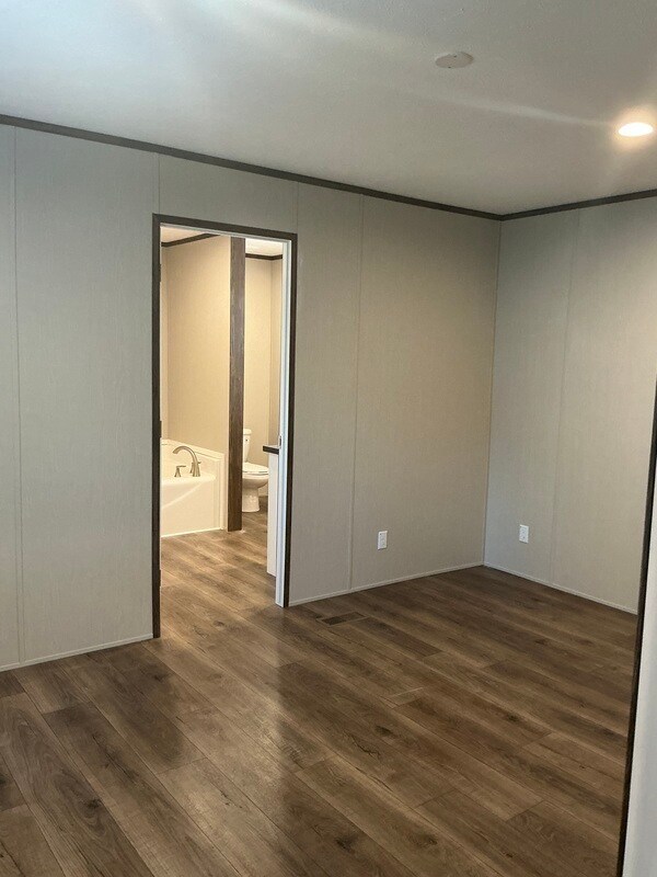 Building Photo - 5 Poole Cir