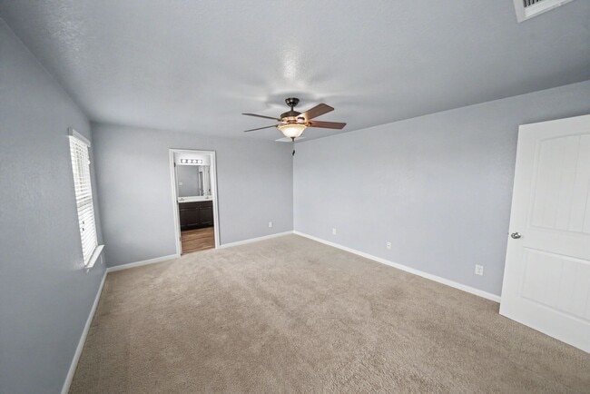 Building Photo - Modern 4-Bed Home with Open Layout in New Braunfels - Realtor Commission: $500