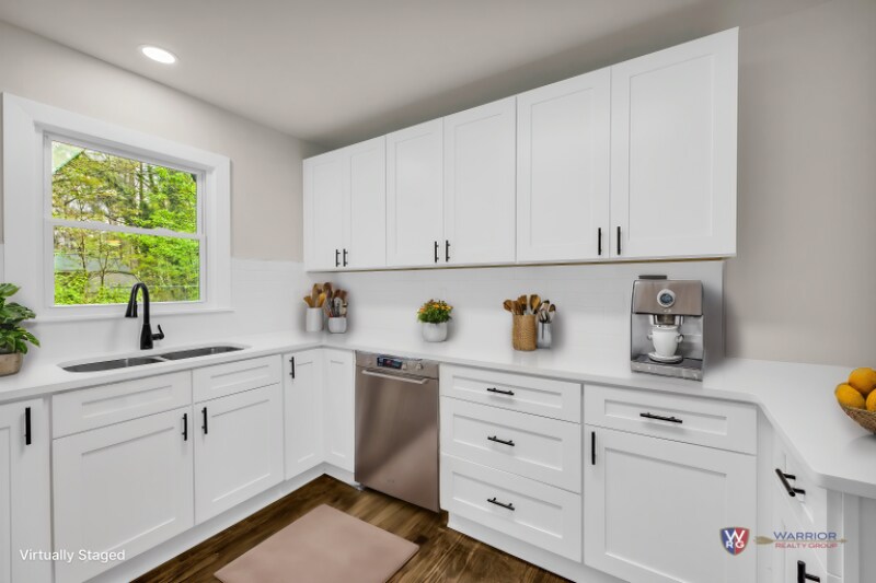 Building Photo - 53 Springside Dr SE