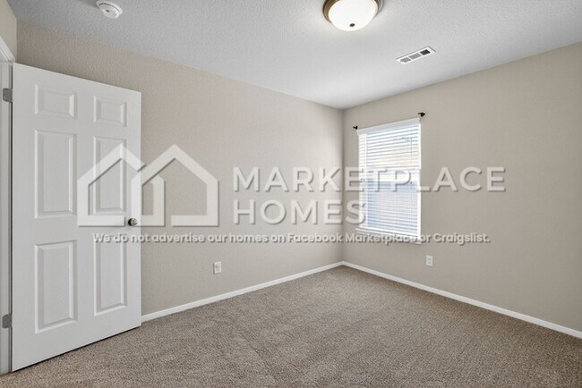 Building Photo - 5066 W Claxton Cir