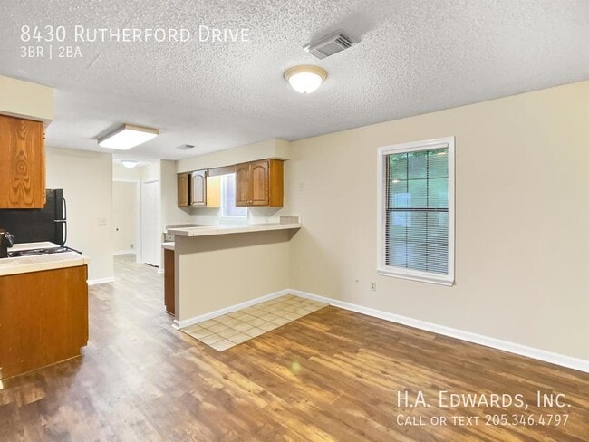 Building Photo - 8430 Rutherford Dr
