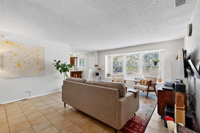 Building Photo - 7304 Eganhill Dr