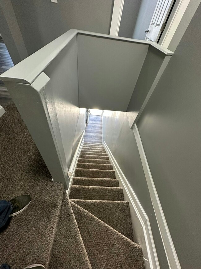 Building Photo - 225 N 6th St