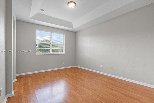 Building Photo - 623 NE 21st Terrace