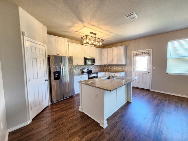 Building Photo - 6811 Freedom Hills