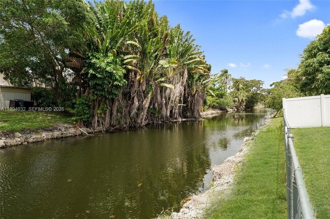 Building Photo - 7201 NW 46th Ct