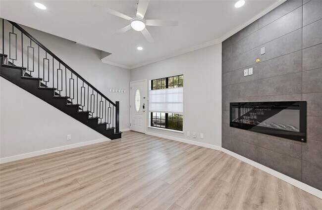 Building Photo - 1307 Kinney Ave