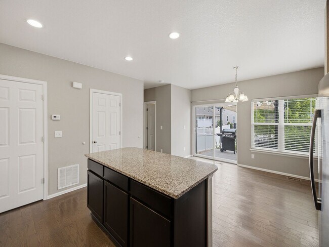 Building Photo - 2304 Winding Dr