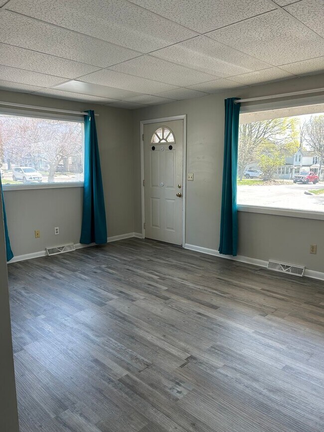 Building Photo - 153 W Seneca St