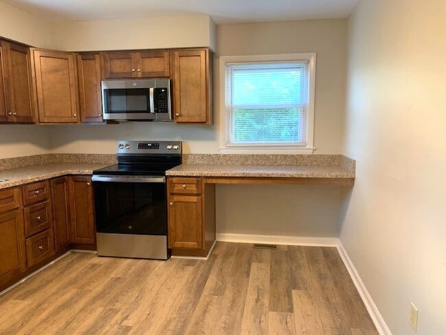 Building Photo - 50% OFF RENT UNTIL 2026!  APPLY FOR ONLY $...