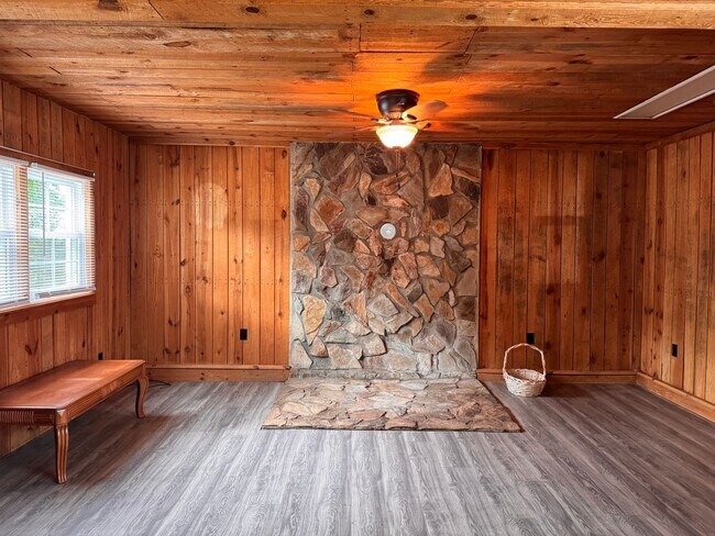 Building Photo - 5680 Jackson Creek Rd