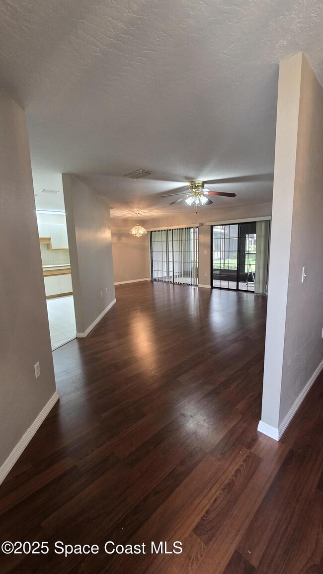 Building Photo - 816 Greenwood Manor Cir