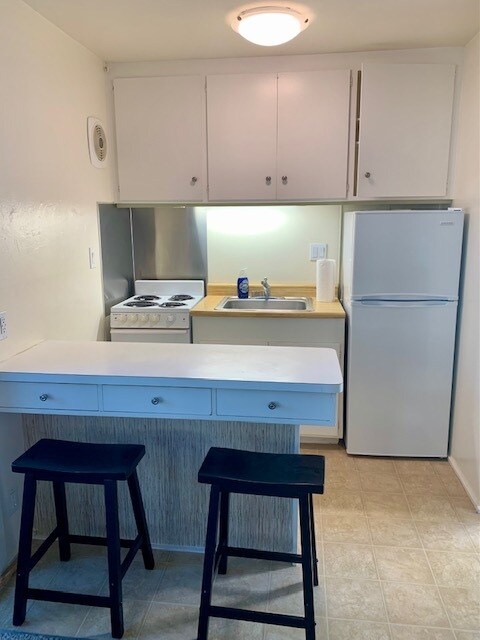 Kitchen - 310 Valley St